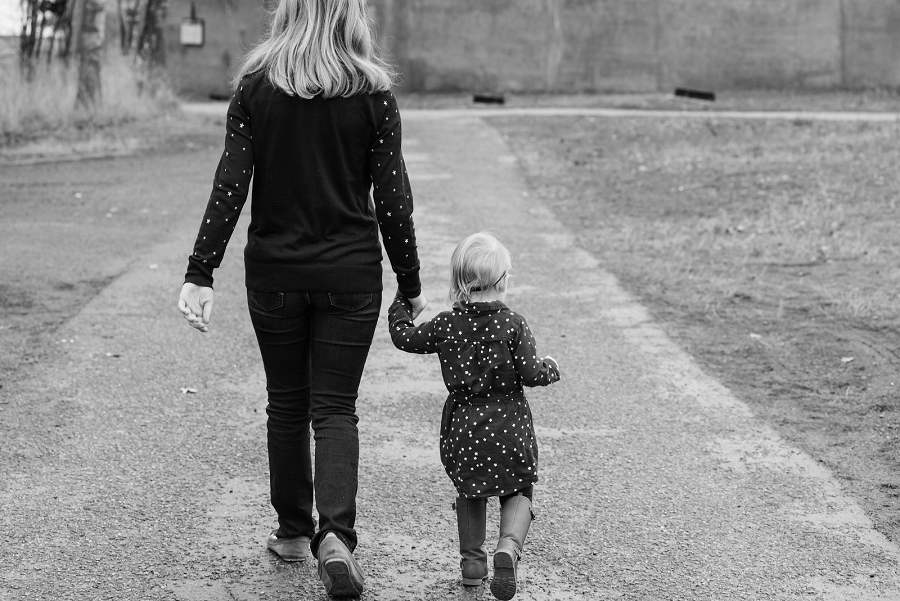 Natural and candid family portraits at Fort Rod Hill in Victoria British Columbia by photographer Christina Craft.