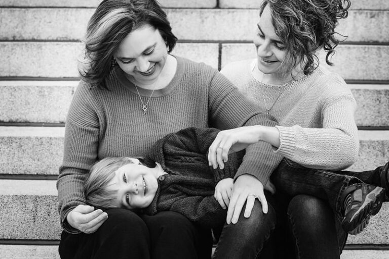 Victoria Family Portrait with a toddler at the BC Legislature